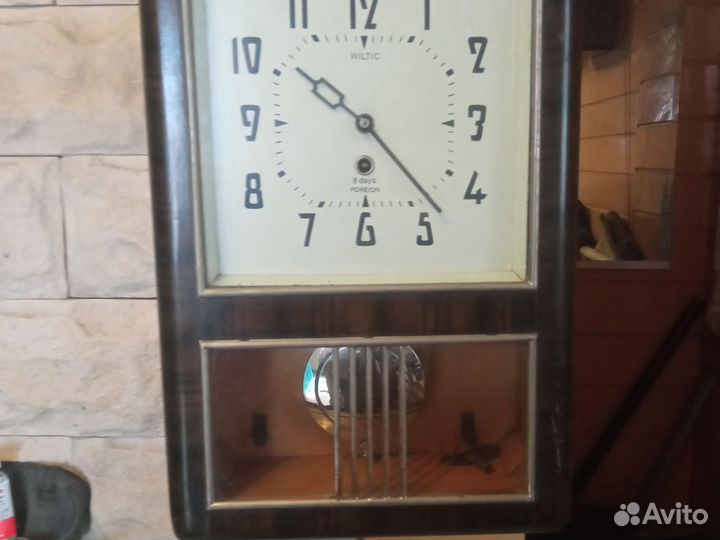 Старинные настенные часы без боя