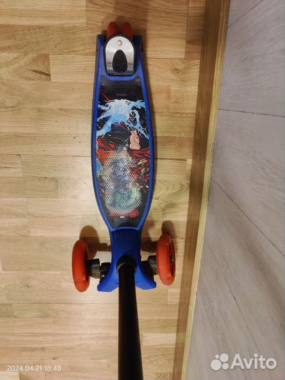Продам детский самокат