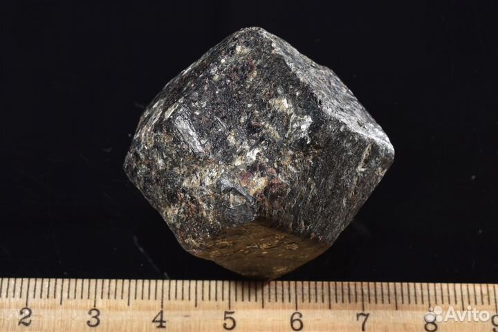 Кристалл. Гранат (альмандин). Лот №1000