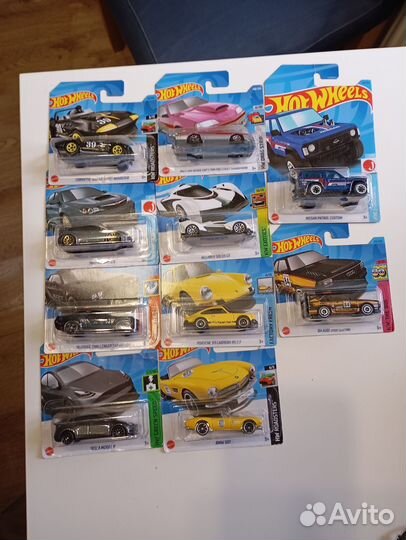 Машинки hot wheels