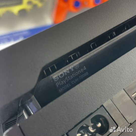 Sony PS4 Pro 1TB (с играми)