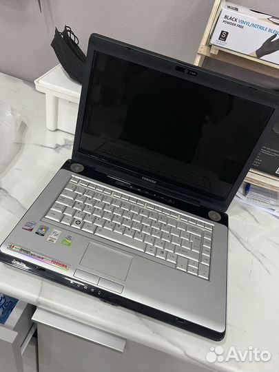 Ноутбук toshiba