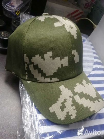Бейсболка новая