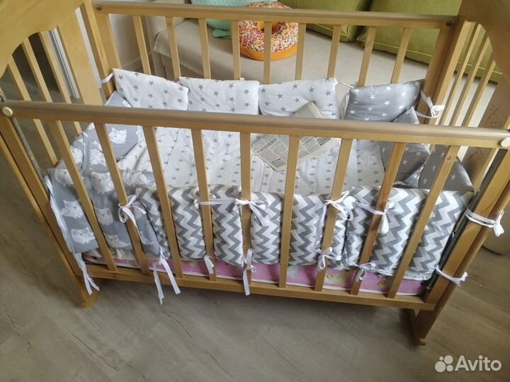 Детская кроватка