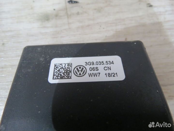 Блок управления антенной Volkswagen Polo