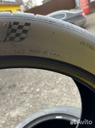 Michelin Pilot Sport 4 S 285/40 R22 и 325/35 R22