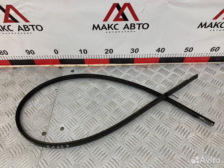 Б/У накладка крыши (молдинг) правый Toyota Duet