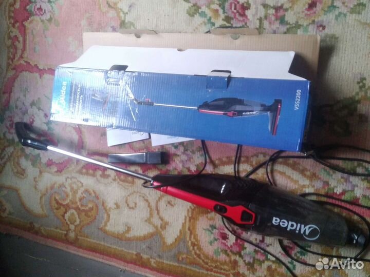 Пылесос вертикальный