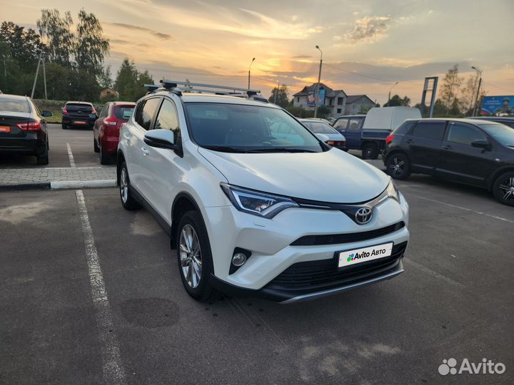 Toyota RAV4 2.2 AT, 2018, 123 028 км