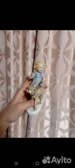 Фарфоровые статуэтки