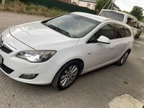 Opel Astra 1.6 AT, 2012, 200 000 км, с пробегом, цена 900 000 руб.