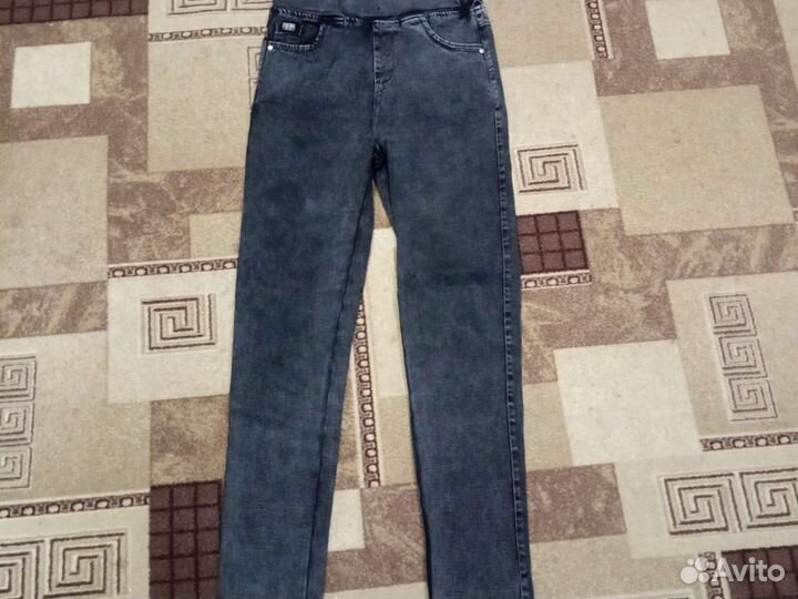 Джинсы женские
