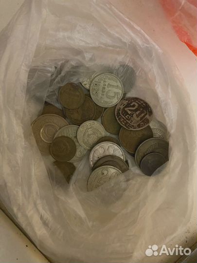 Продам старые монеты