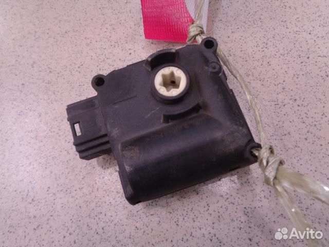 Моторчик заслонки отопителя Audi A8 D3 2002-2010