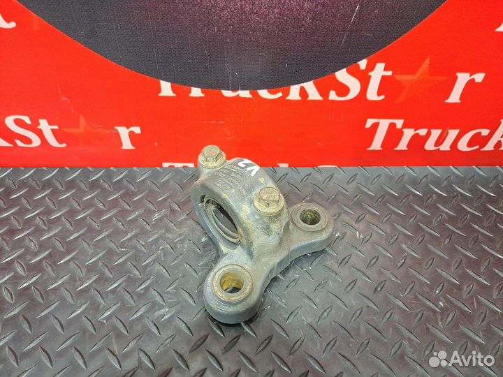 Кронштейн стабилизатора переднего