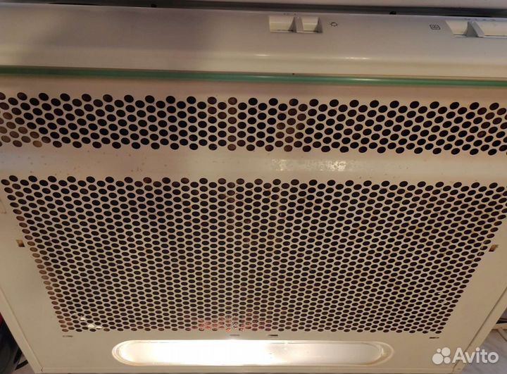 Кухонная вытяжка 60см Whirlpool с угольн. фильтром