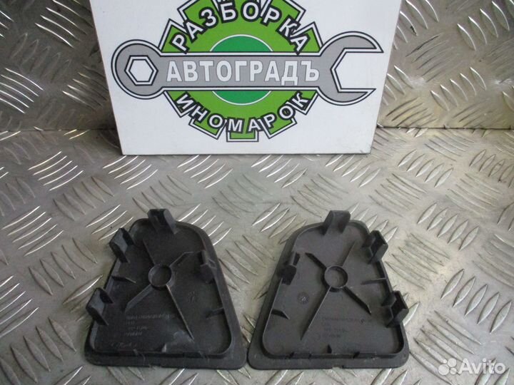 Накладка обшивки двери багажника Ford Focus 3 12г