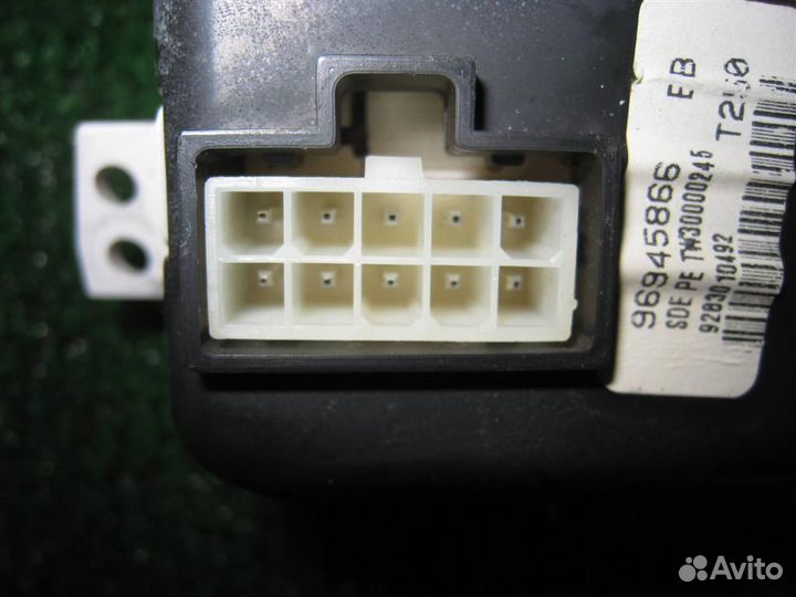 Часы Chevrolet aveo T255 2010