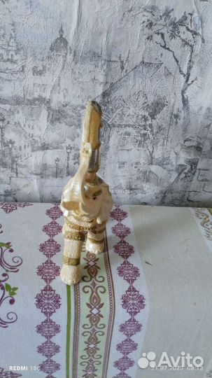 Статуэтка слон