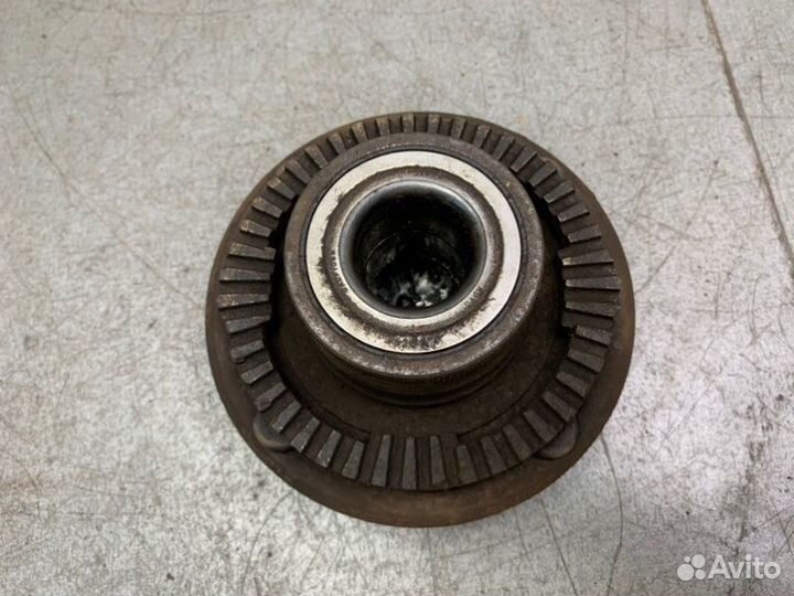 Ступица задняя Mitsubishi Carisma седан 1.6 4G92