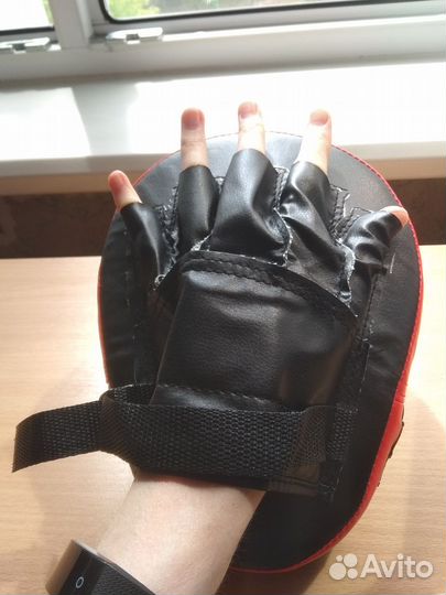 Лапа боксерская новая