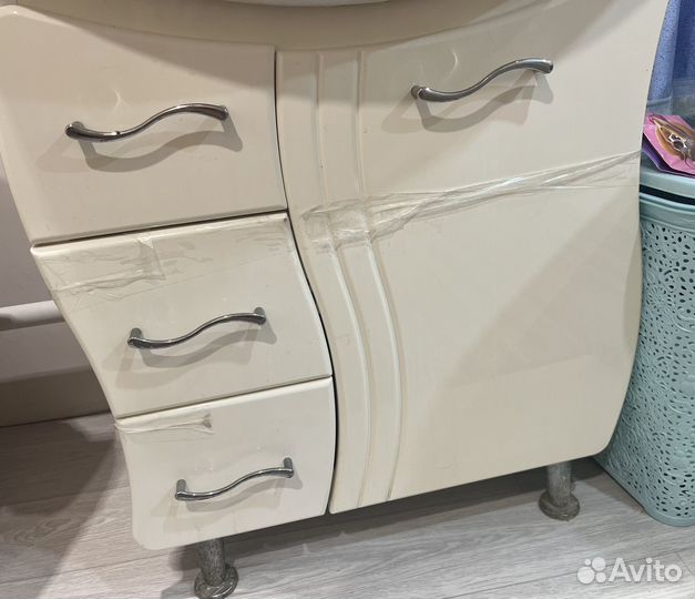 Тумба для ванной с раковиной,краном и шкаф-зеркало