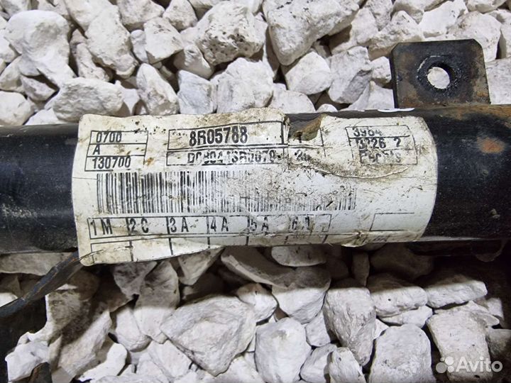 Стойка передняя правая Фьюжн