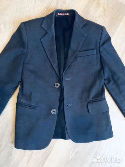 Школьный костюм леогранд 128 р. и ботинки 32 р