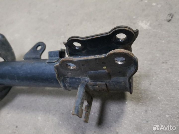 Амортизатор подвески задний левый Hyundai Elantra