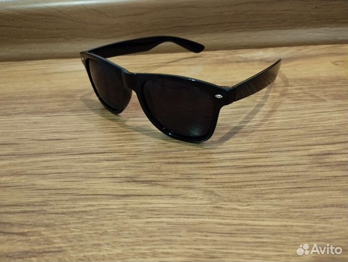Солнцезащитные очки Wayfarer с поляризацией