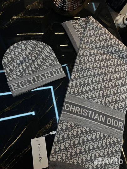 Комплект шапка и шарф Christian Dior