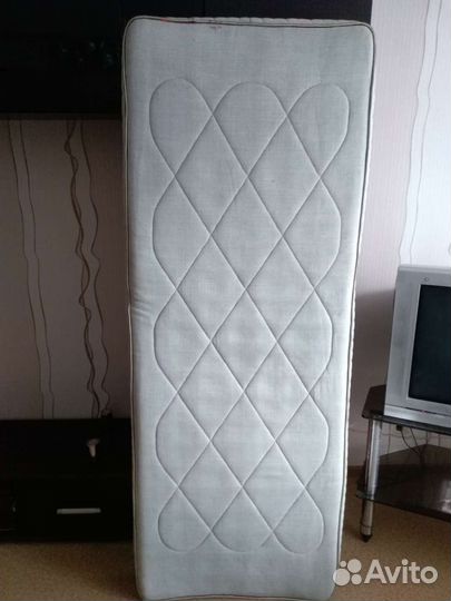 Полка книжная