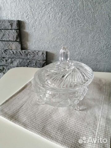 Ваза конфетница (шкатулка) на ножках