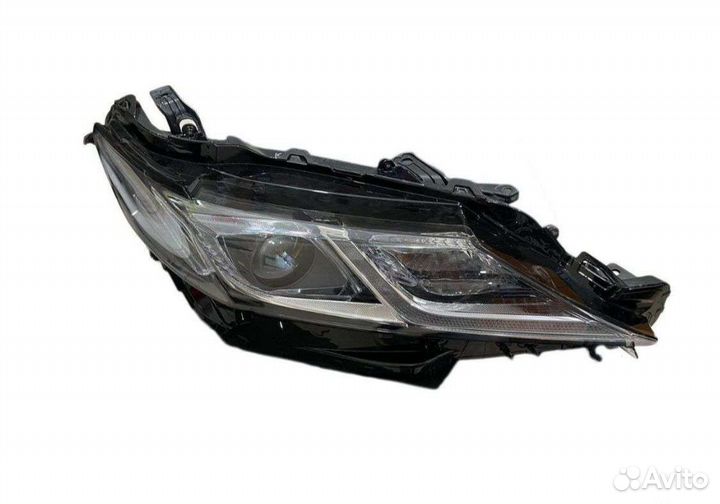 Фара правая toyota camry 70