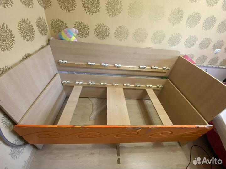 Двухярусная кровать с ящиками