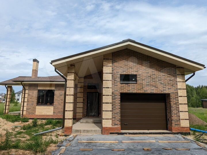 Коттедж 209 м² на участке 13 сот.