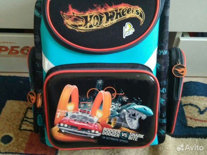 Школьный рюкзак