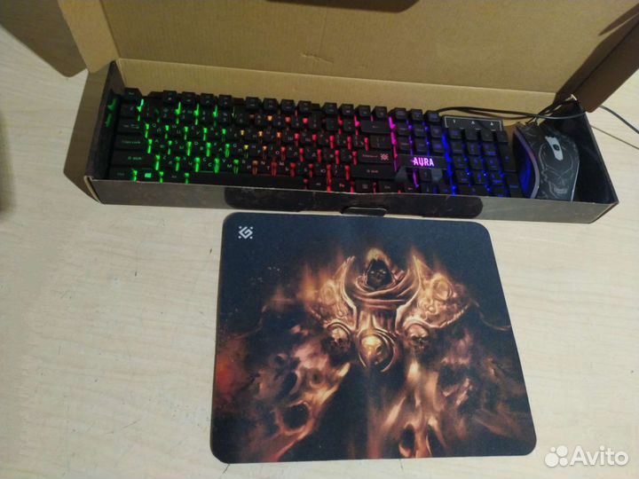Игровая клавиатура и мышь