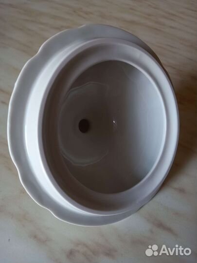 Супница фарфоровая 