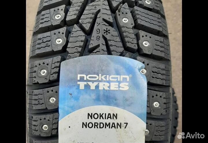 Ikon Tyres Nordman 7 215/55 R17