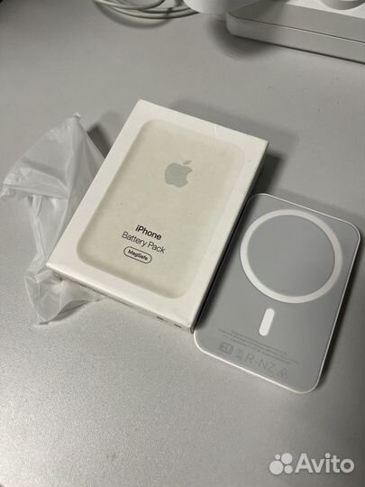 Повербанк apple battery pack magsafe