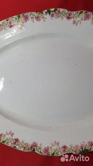 Старинное блюдо т-ва М.С. Кузнецова в Риге. 19 в