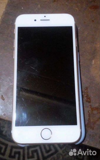 Телефон iPhone 6s