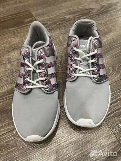 Кроссовки женские 37 размер