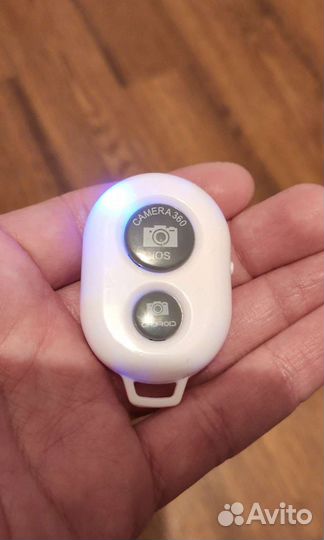 Пульт-брелок для селфи (Bluetooth Remote Shutter)