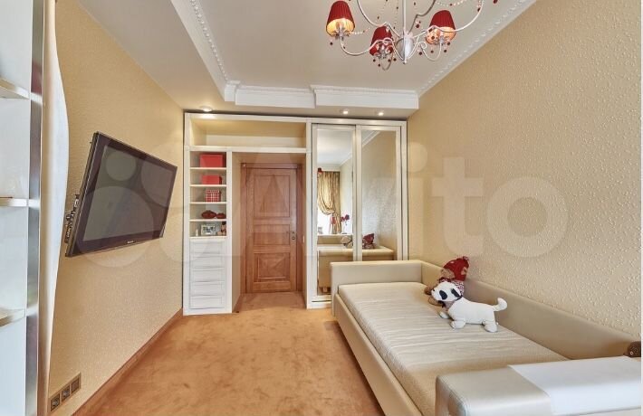 4-к. квартира, 232 м², 4/8 эт.