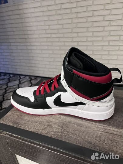 Продам кеды Nike Jordan