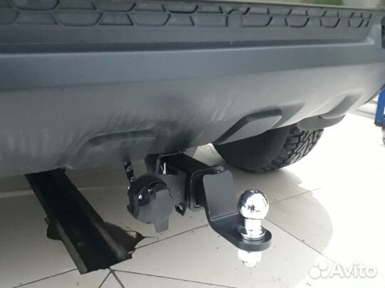 Фаркоп съемный квадрат Renault Duster / Kaptur