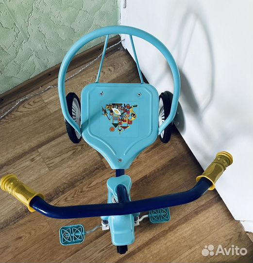 Трехколесный велосипед