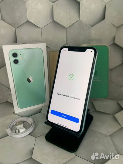 iPhone 11, 64 ГБ